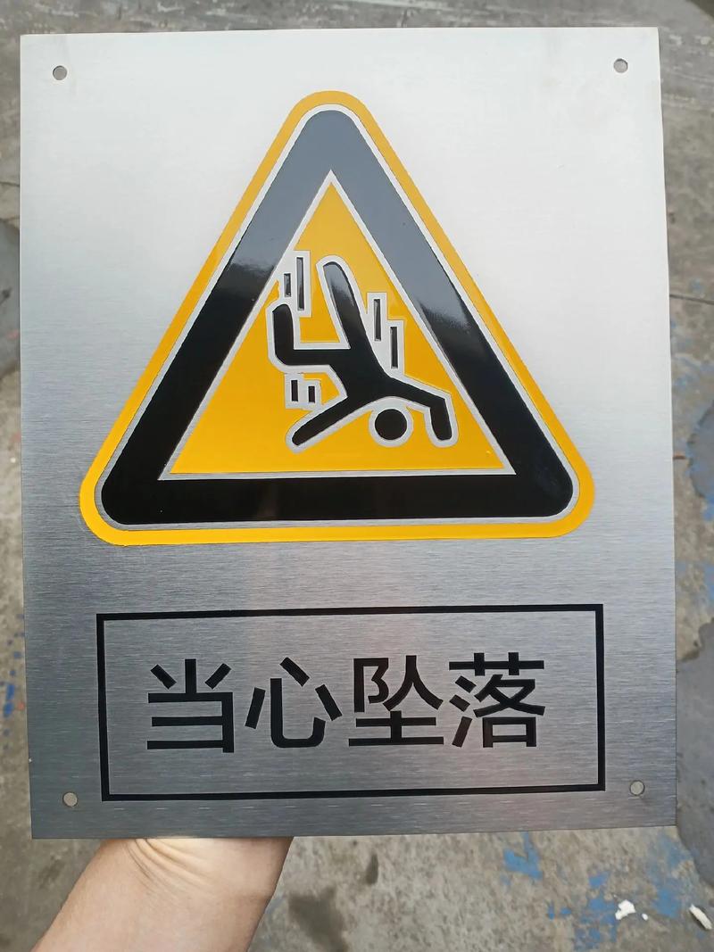 成都地铁3号线二三期已开通!成都地铁最新首末班车时刻表,一定收好! 成都地铁3号线二三期已开通!成都地铁最新首末班车时刻表,一定收好!